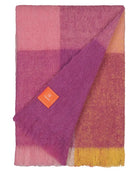 finarte-apricot-throw-2-768x960